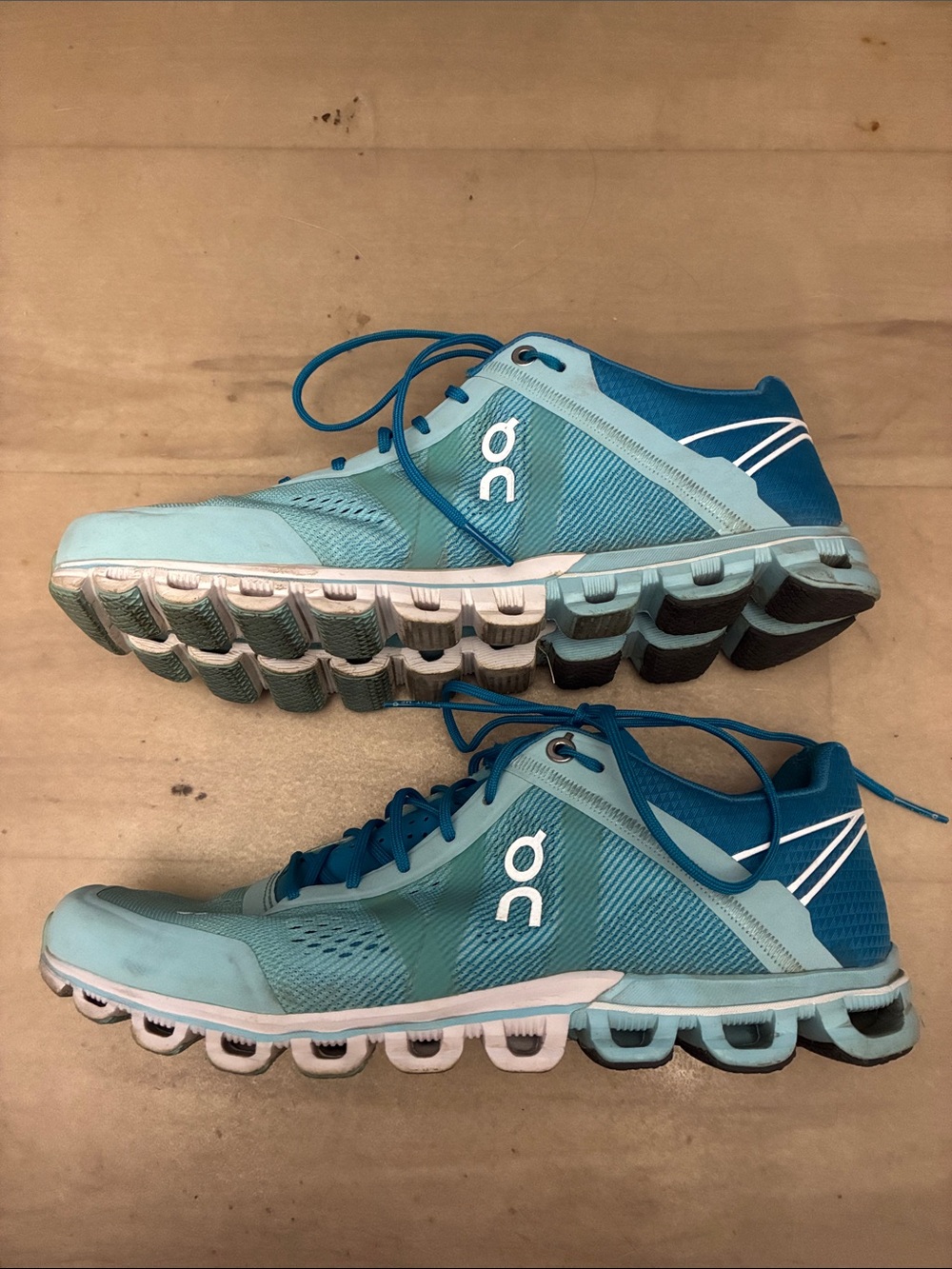 On Running Women's Athletic Shoes in Teal Blue - Picture 5 of 8